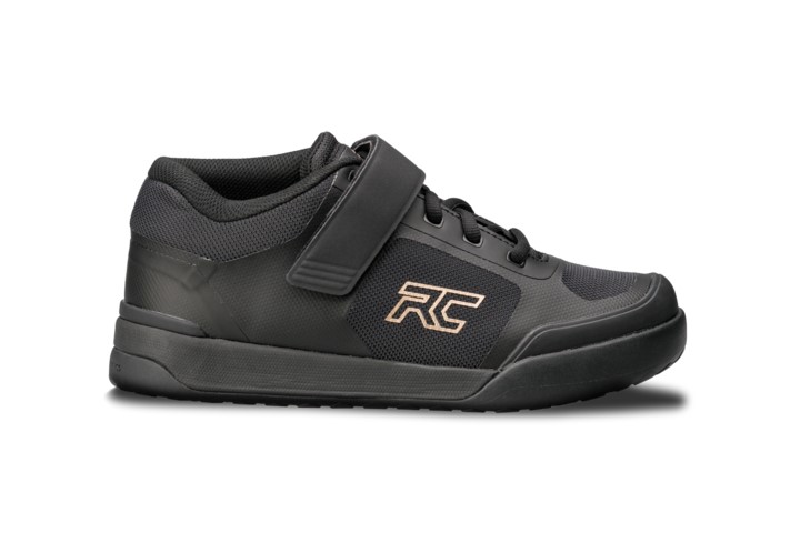 Велотуфли женские Ride Concepts Traverse Womens (Black/Gold, 6, 2021 (2351-530))